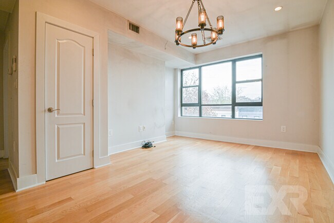 Building Photo - 431 Bainbridge St.