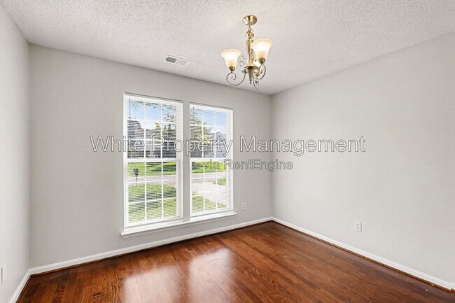 Foto del edificio - 1716 Starling Ct
