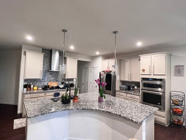 Kitchen - 545 Watercress Dr