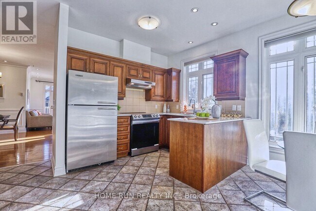 Photo du bâtiment - 2 Waterford Way