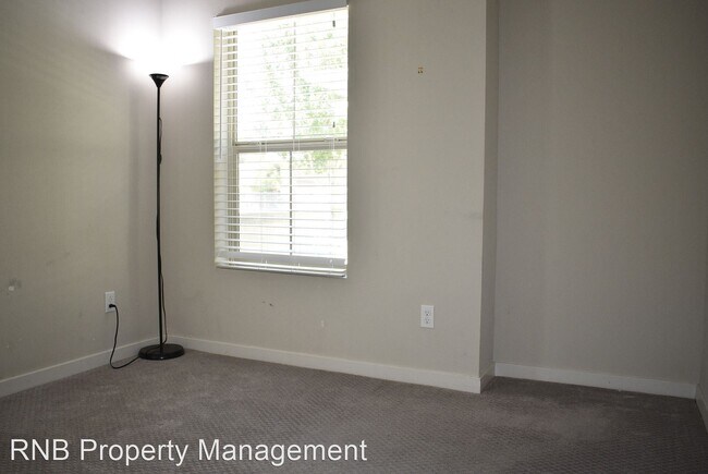 Foto del edificio - 2 br, 2 bath House - 479 Mcclatchy Way
