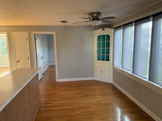 Foto del edificio - 30 Elmwood Park