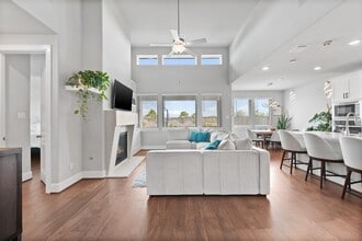 Building Photo - 4050 Shackleton Ct