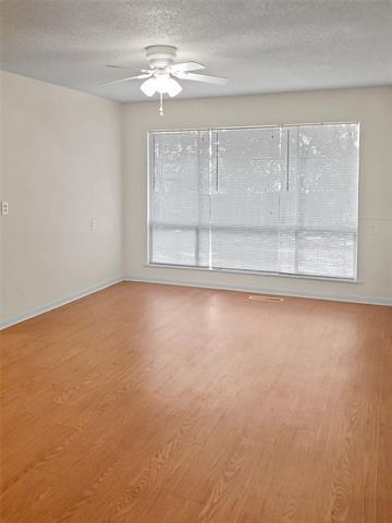 Foto del edificio - 6216 Loydhill Ln