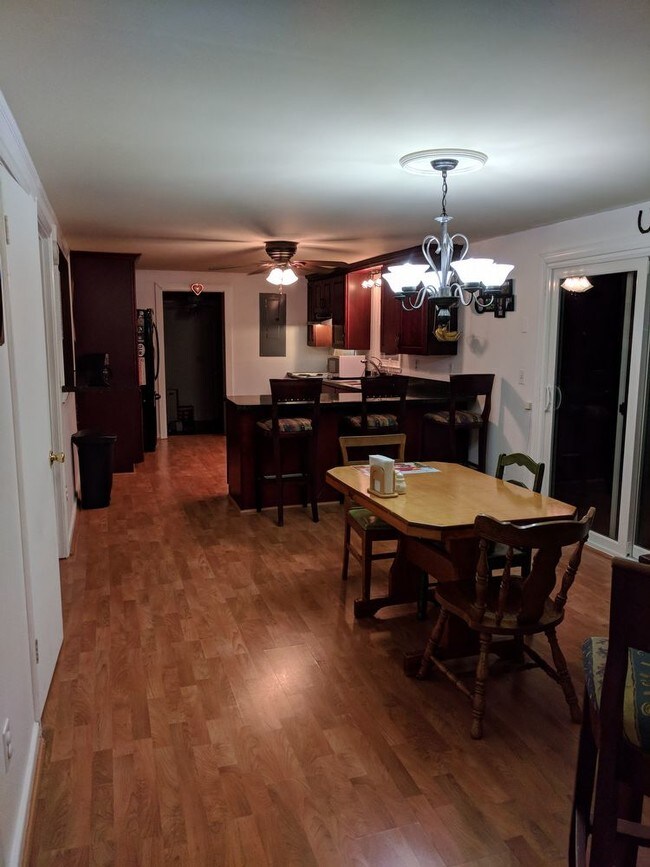 Foto del edificio - 24362 Coleman Town Rd