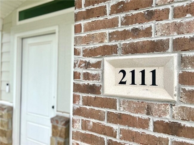 Building Photo - 2111 Periwinkle Pl