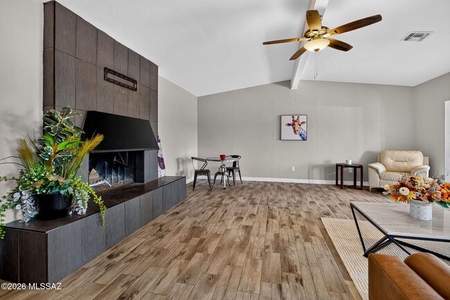 Building Photo - 6921 N Camino Verde