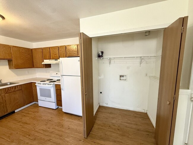 Building Photo - 511 Peterson Dr