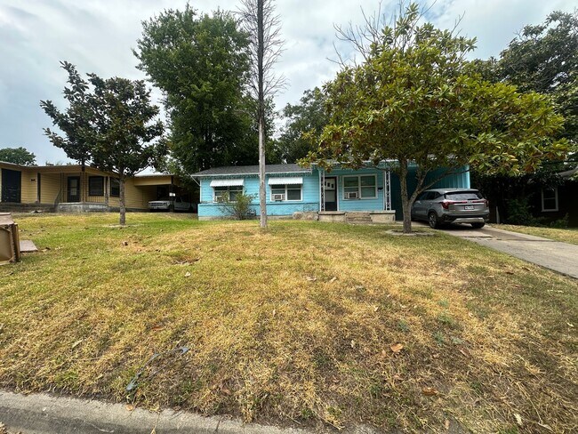 Foto del edificio - 704 S 32nd St