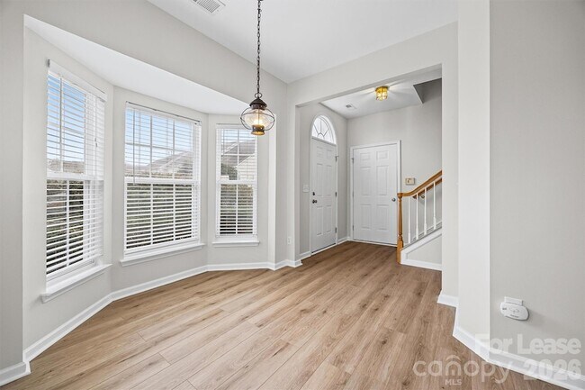 Foto del edificio - 616 Bayou Cir