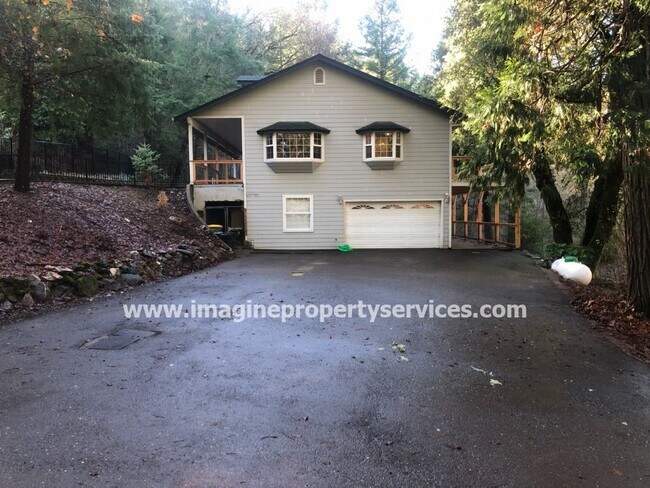 Building Photo - 2021 Camp Nauvoo Rd