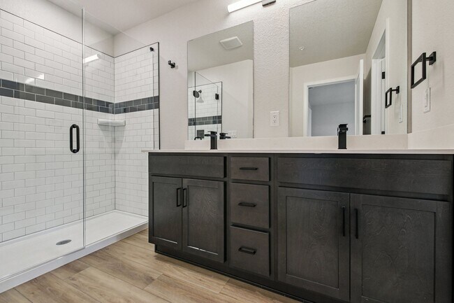 Foto del edificio - Fern Hill Townhomes