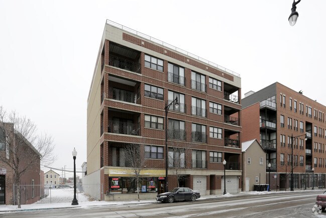 Foto principal - 1618 S Halsted St