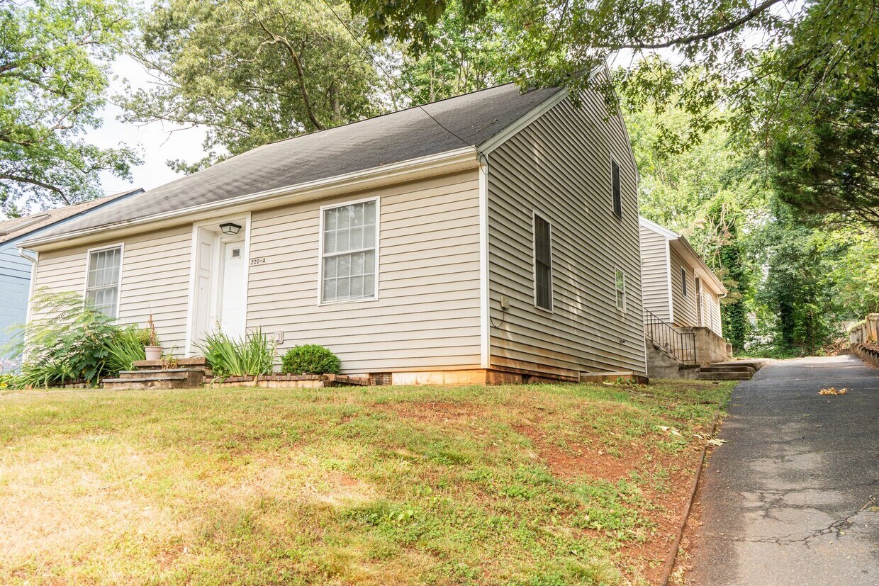 Primary Photo - 220 Shamrock Rd