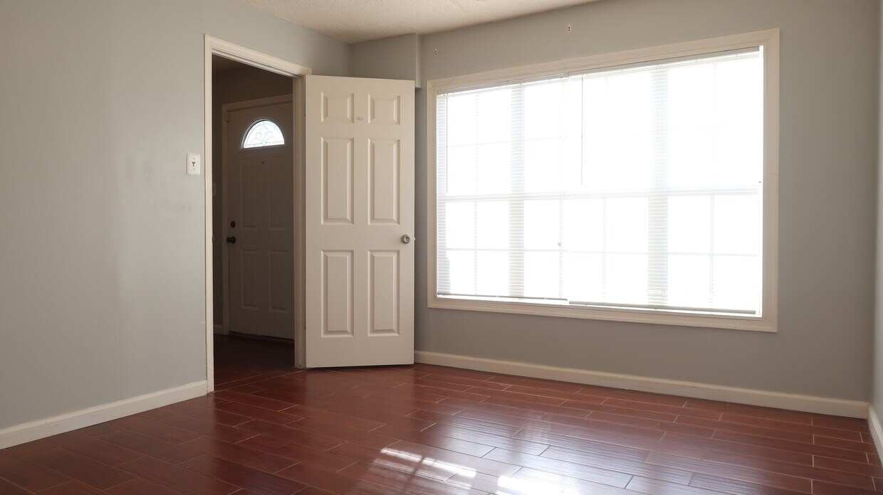 Foto principal - 2513 Ambling Cir