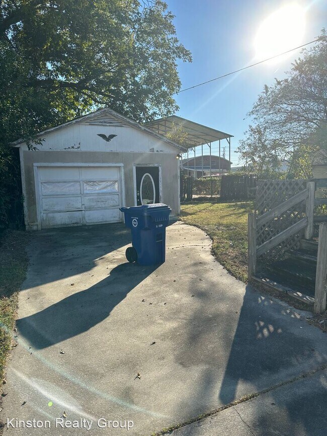 Building Photo - 4 br, 1 bath House - 1602 W. Washington