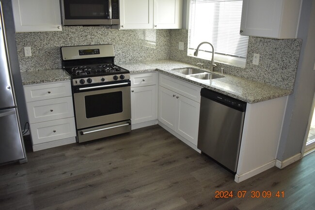 Building Photo - 330 Bald Pate Dr