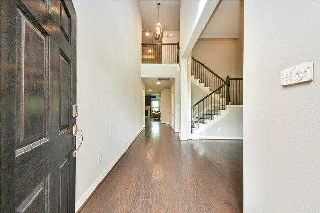 Building Photo - 120 Chestnut Run Ct