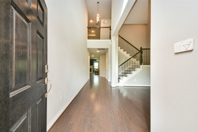 Foto del edificio - 120 Chestnut Run Ct