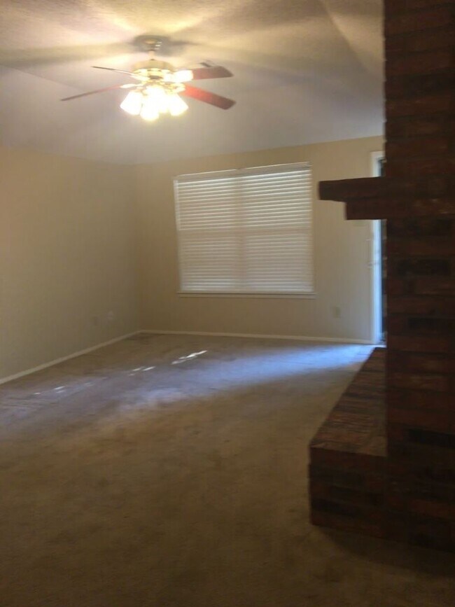 Foto del edificio - 2 br, 2 bath House - 2114 Kirby Lee