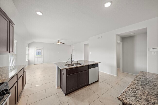 Building Photo - 23703 Giardini Dr