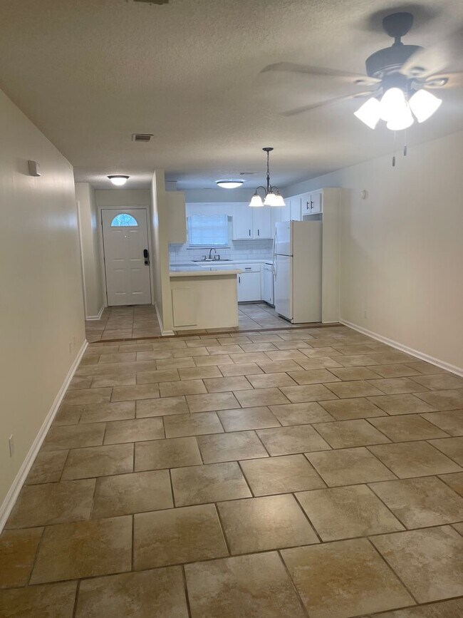 Foto del edificio - 116 Leeswood Circle - 3 Bedroom 2 Bath Duplex
