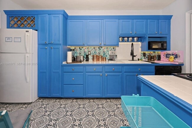 Building Photo - 1701 Fletcher St