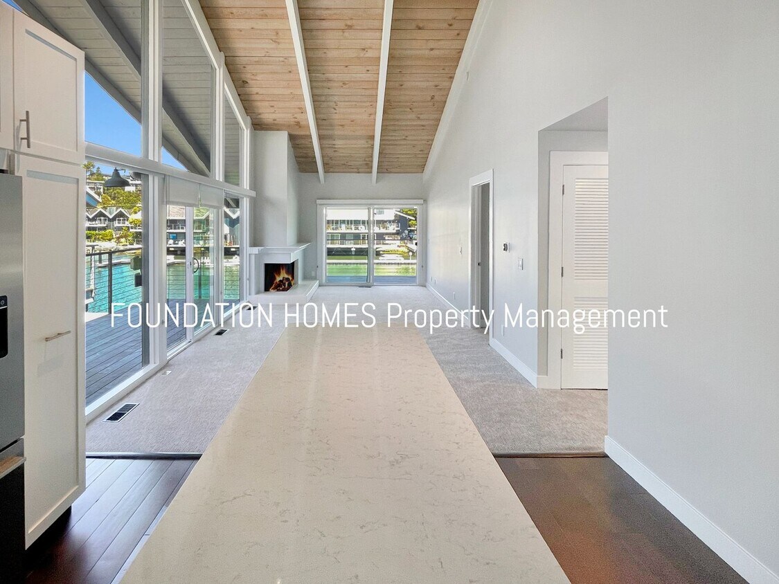 VIDEO - Live off a Marina - High-End Finis... - VIDEO - Live off a Marina - High-End Finis...