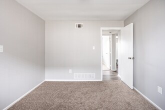 Building Photo - Parkville Place Apartments