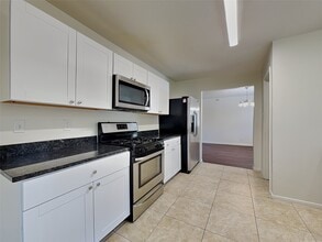 Building Photo - 2738 Springstone Dr