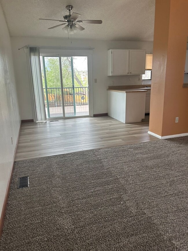 Building Photo - $1995 2 Bed/2 Bath + Bonus Room On Spaciou...