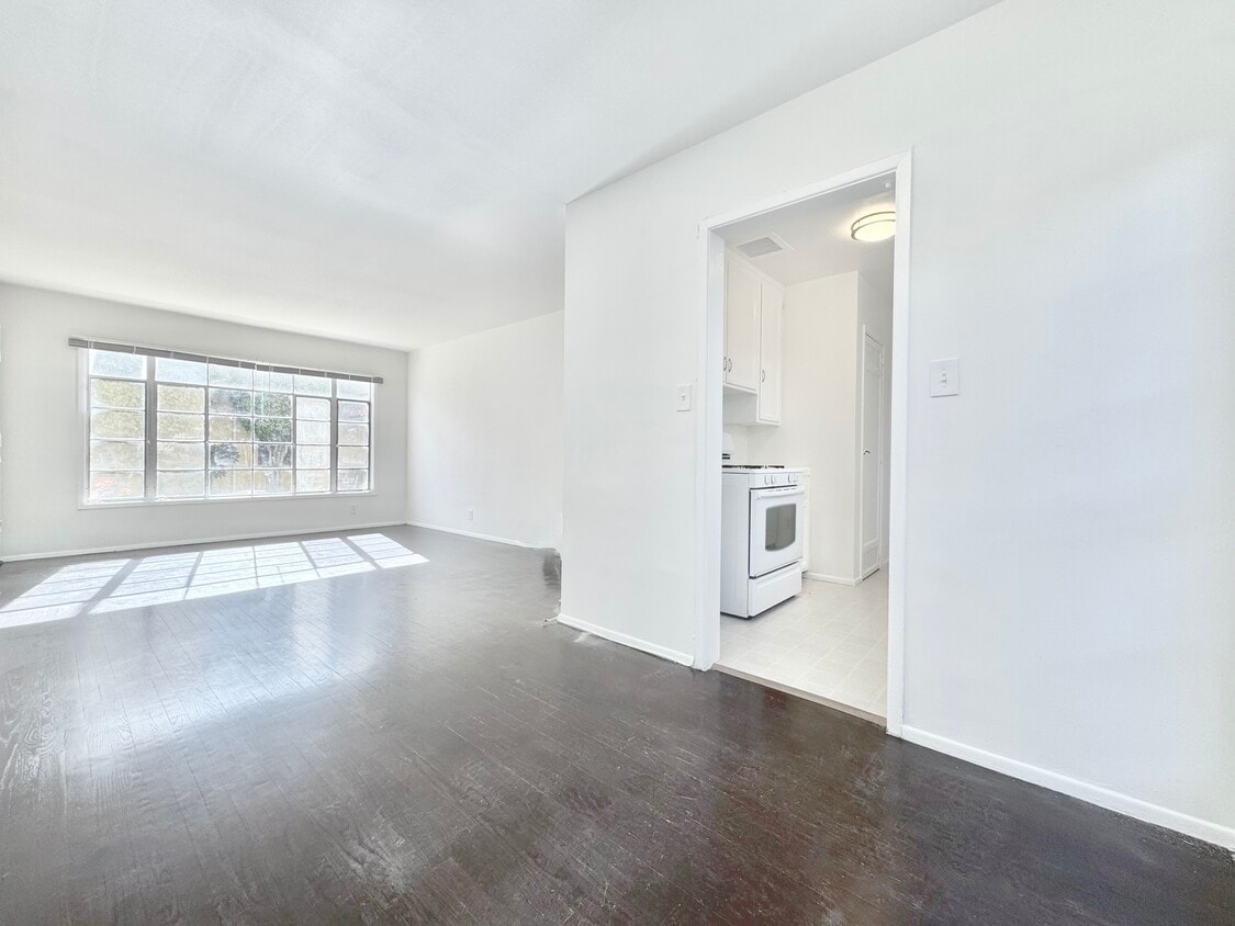 5515 Radford Ave Unit 5515, Valley Village, CA 91607 Apartments in