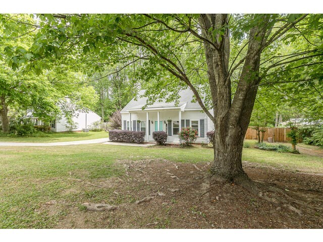 Building Photo - 4061 Melrose Dr