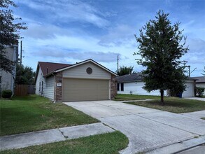 Building Photo - 3039 Legends York Dr