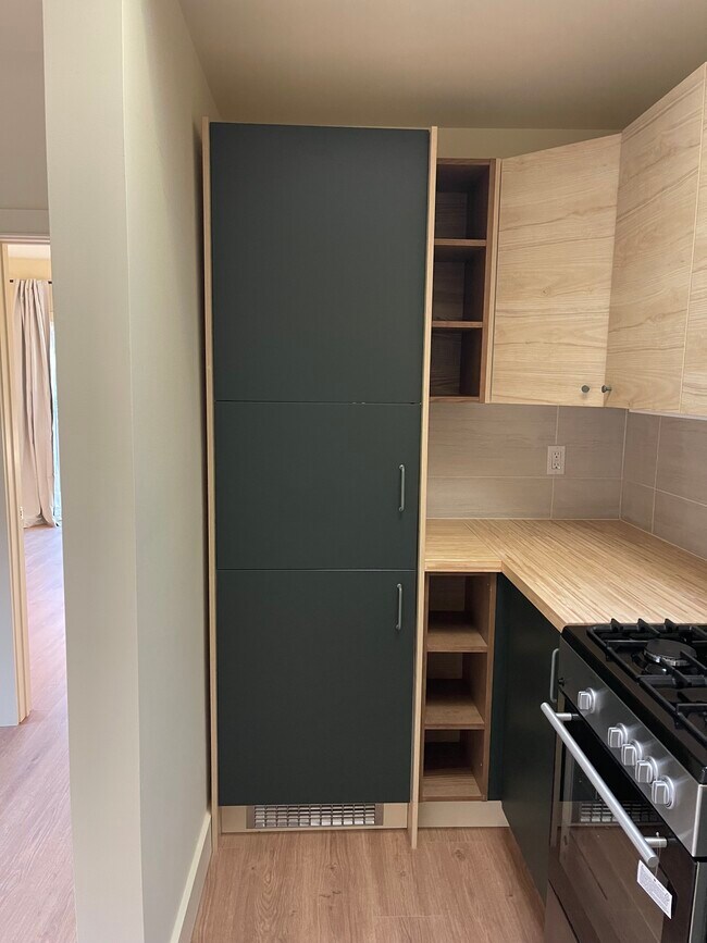 Foto del edificio - 1251 W 47th St