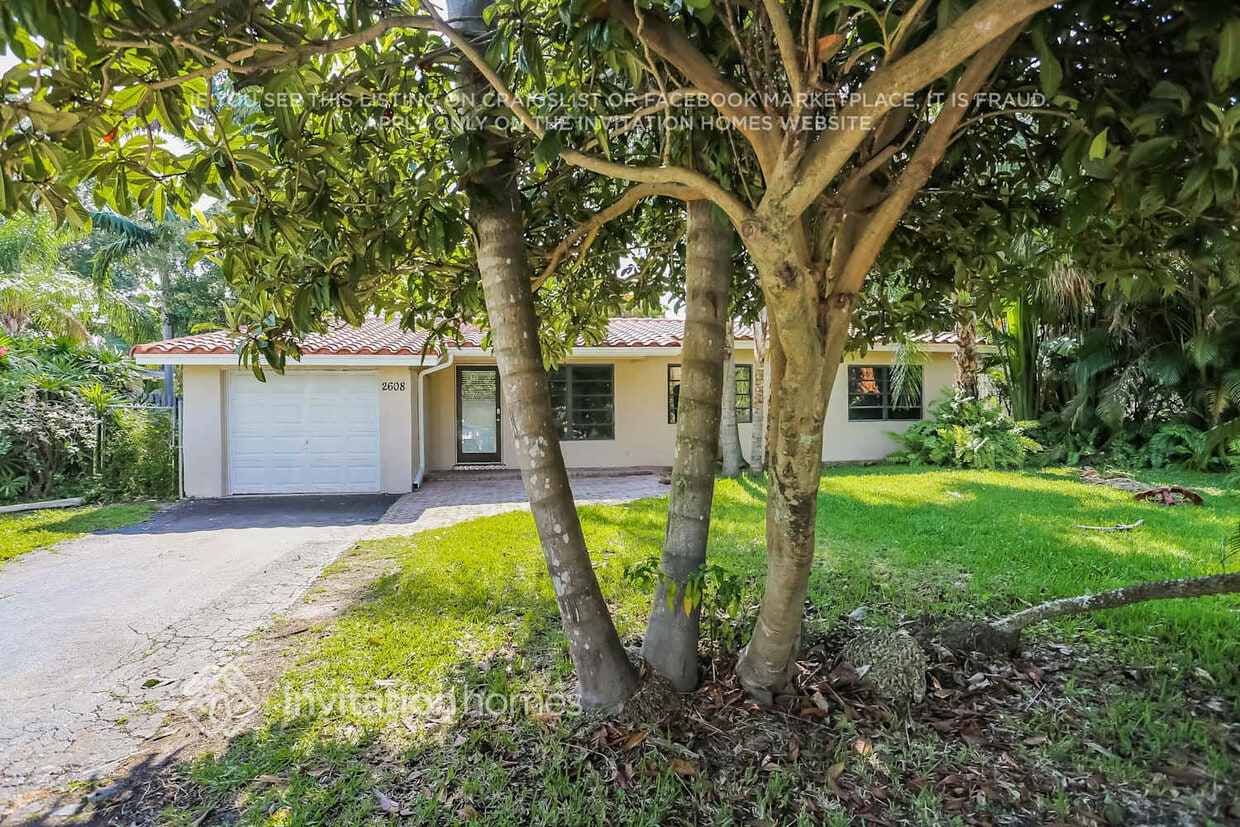 Primary Photo - 2608 SW 34th Ave