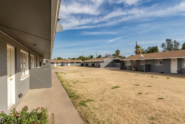 Foto del edificio - 1 Bed Apartment at 19th Ave/Indian School