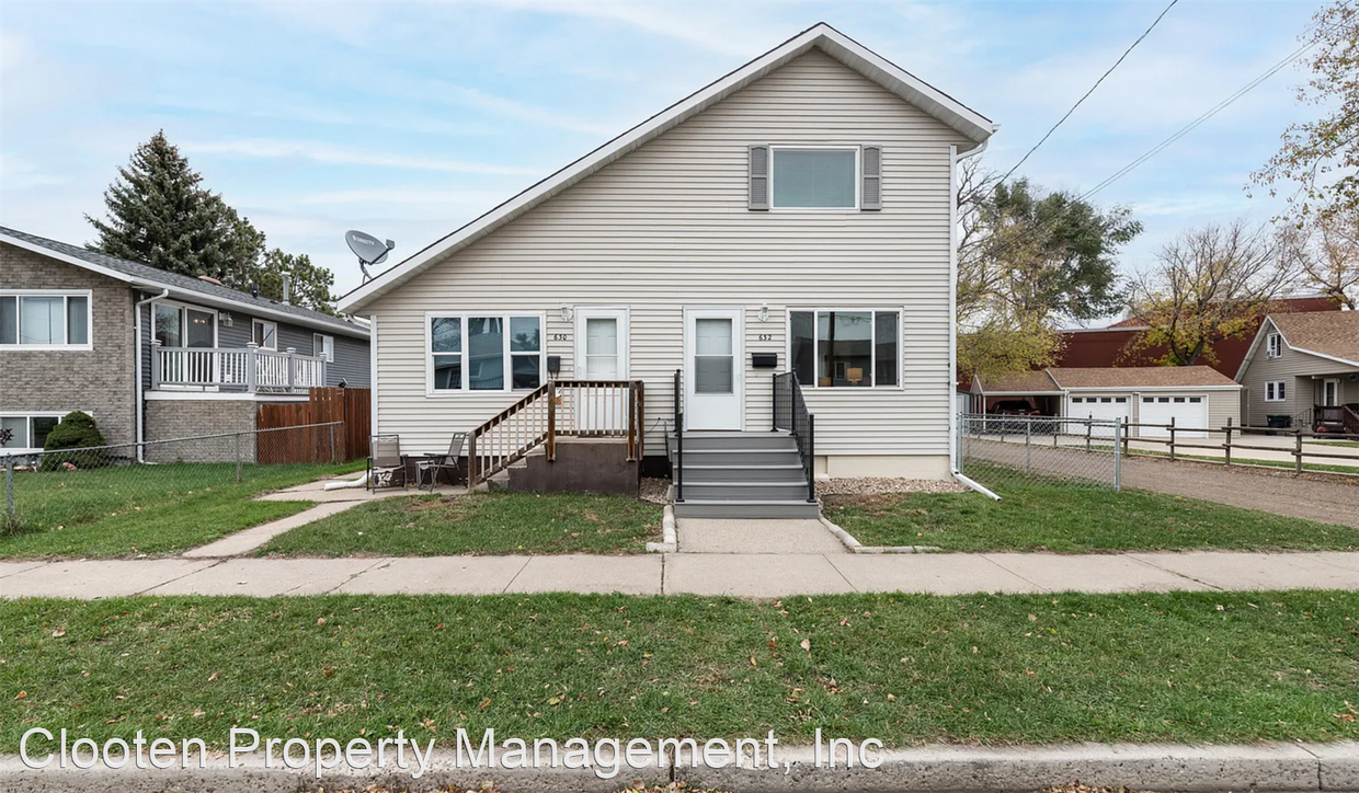 2 br, 1 bath House 630 3rd Avenue SE 6... House Rental in Mandan
