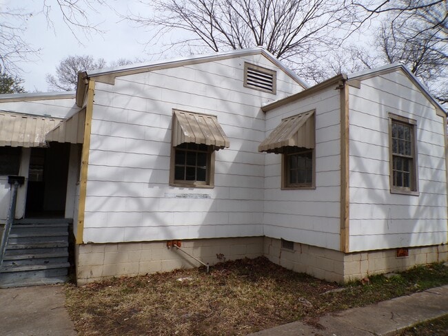 Building Photo - 237 20th St SW