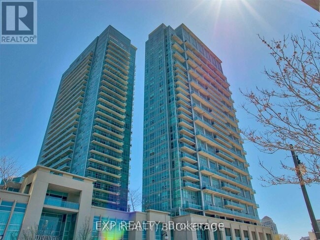 Building Photo - 165 Legion Rd N