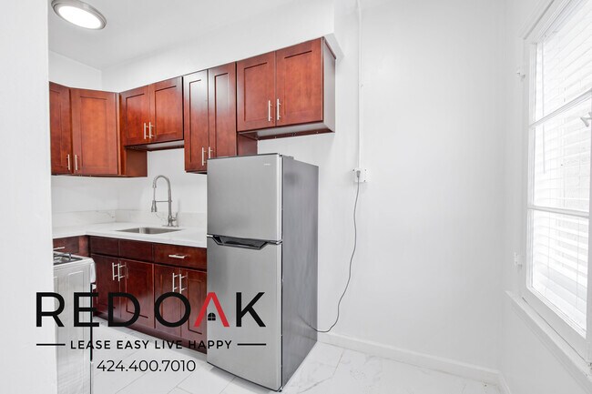 Foto del edificio - ONE MONTH FREE! Gorgeous Studio with Lots ...