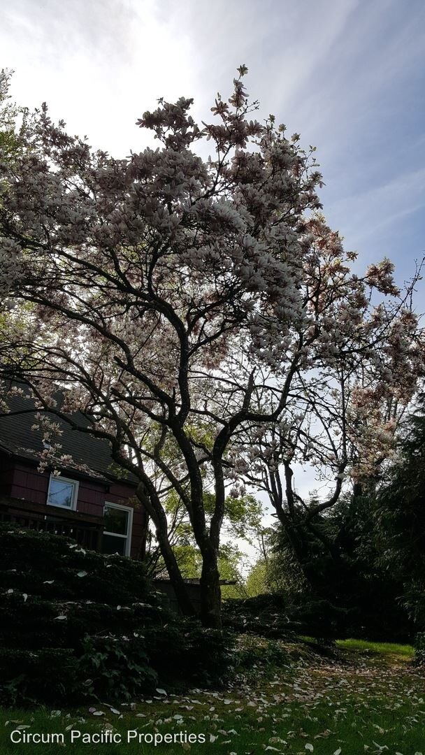 Foto del edificio - 6995 NW Cornelius Pass Rd