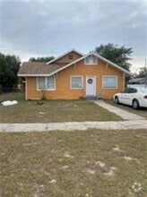 Building Photo - 342 E Tillman Ave