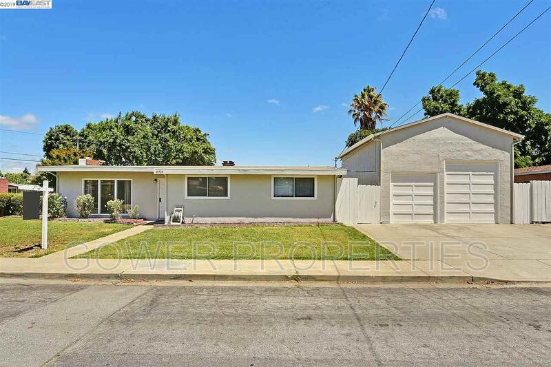 Primary Photo - 37734 Teakwood Dr