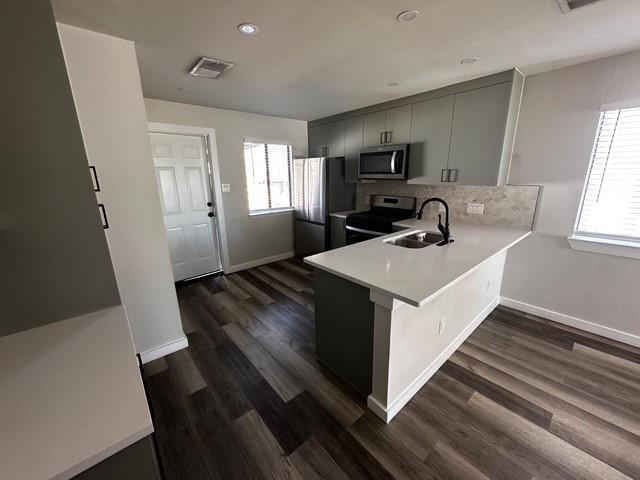 Foto del edificio - 1410 W Braker Ln