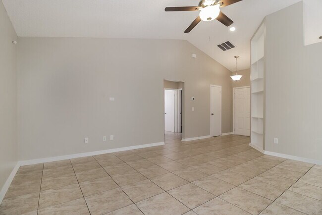 Foto del edificio - 6540 Piccadilly Ln
