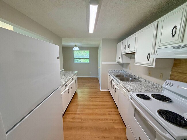 Building Photo - Large Lot; Fenced Backyard; No HOA