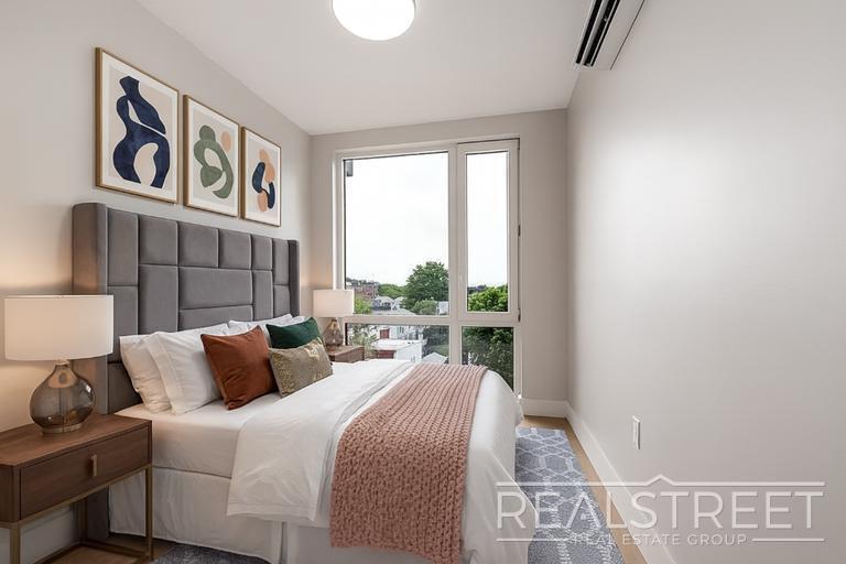 Foto del edificio - Stylish 1 & 2-Bedroom Apartments in the Heart of Flatbush