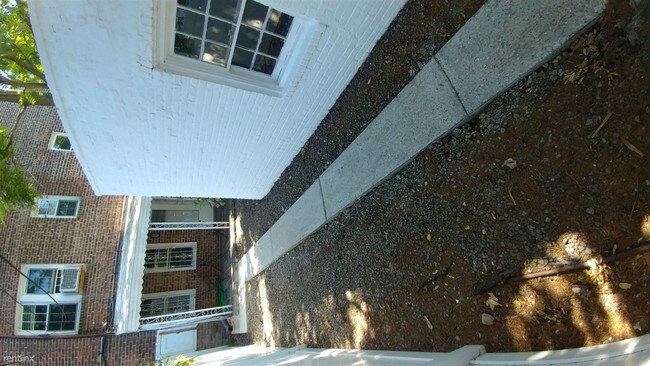 Building Photo - 10107 Ascan Ave
