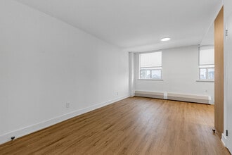 Building Photo - 135 Tyndall Ave